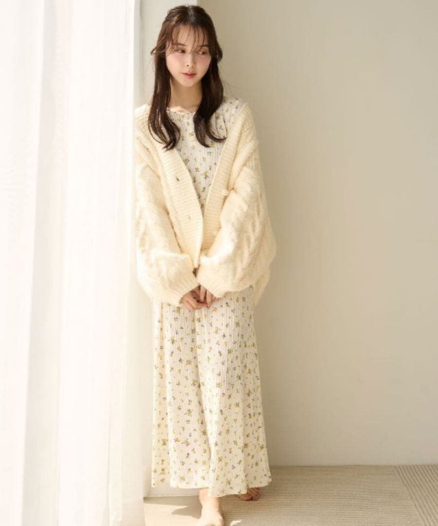 【人気完売】スナイデルホーム　新木優子コラボ　花柄パーカー　ワンピース2点セット