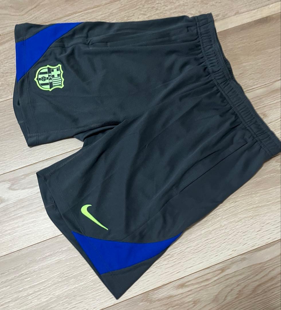 NIKE バルセロナ　トレーニングショーツ　ショートパンツ　新品　サッカー