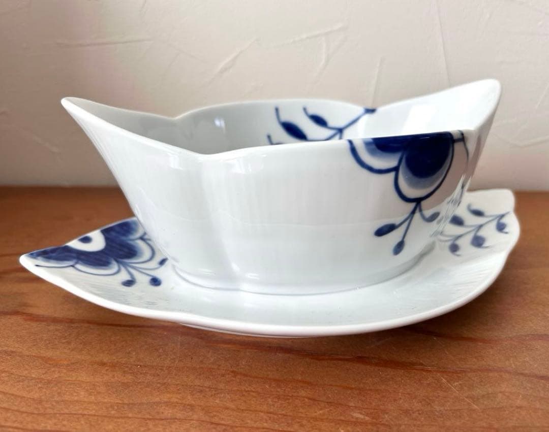 ブルーフルーテッド　メガ　ソースボート