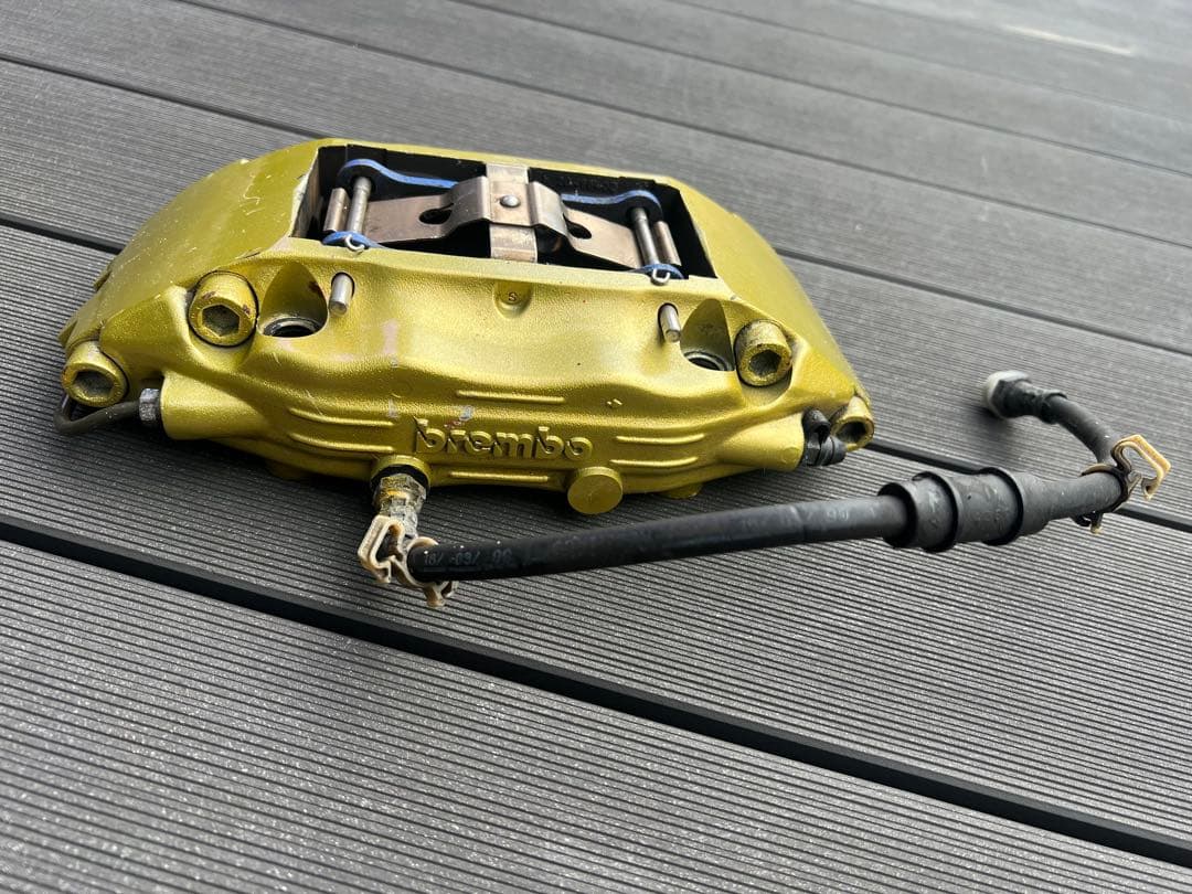 brembo F40 4POTキャリパー 20.4864.02 ポルシェ　GTR