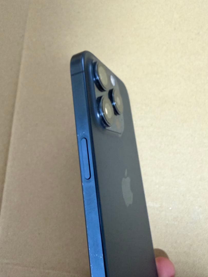 s*y様 iPhone 15 Pro 512GB simフリー ブルー チタニウ