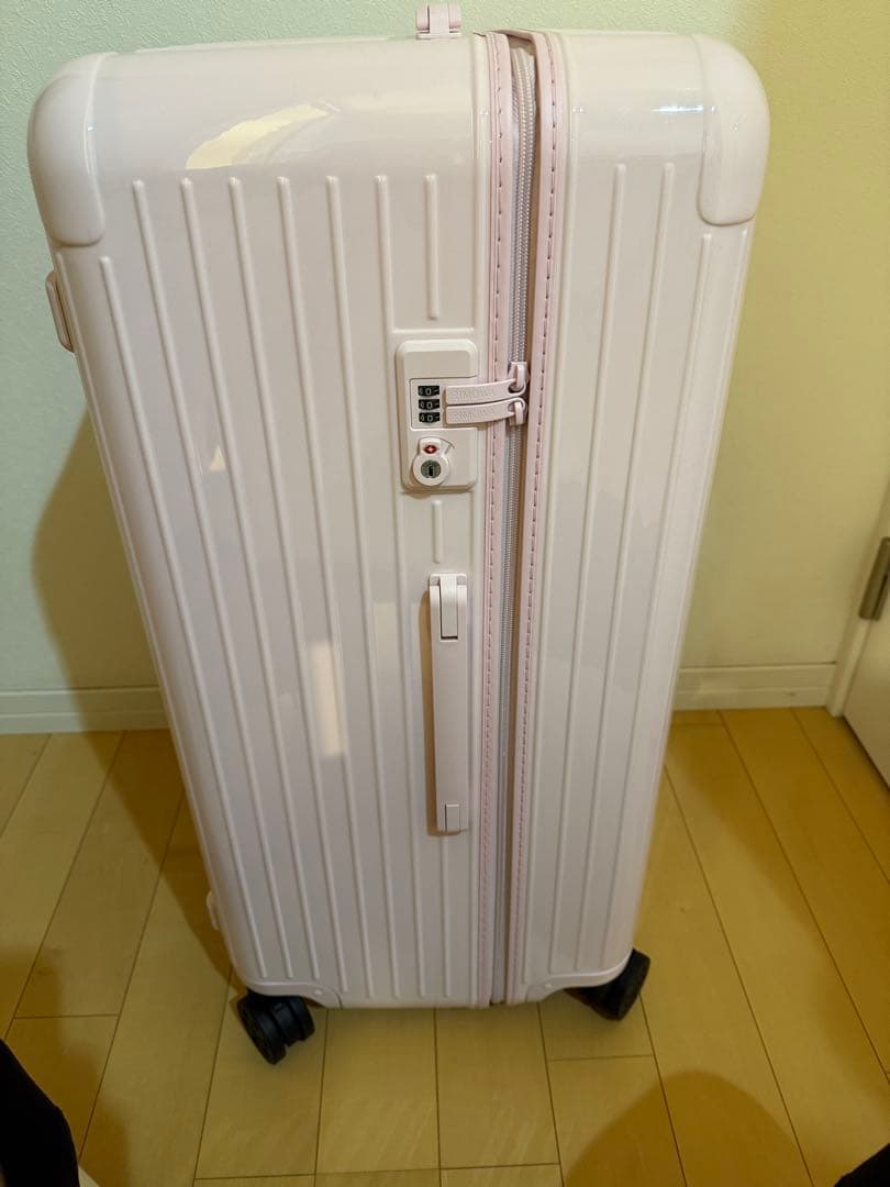 完売RIMOWA ピンク キャリーケース トランク　限定