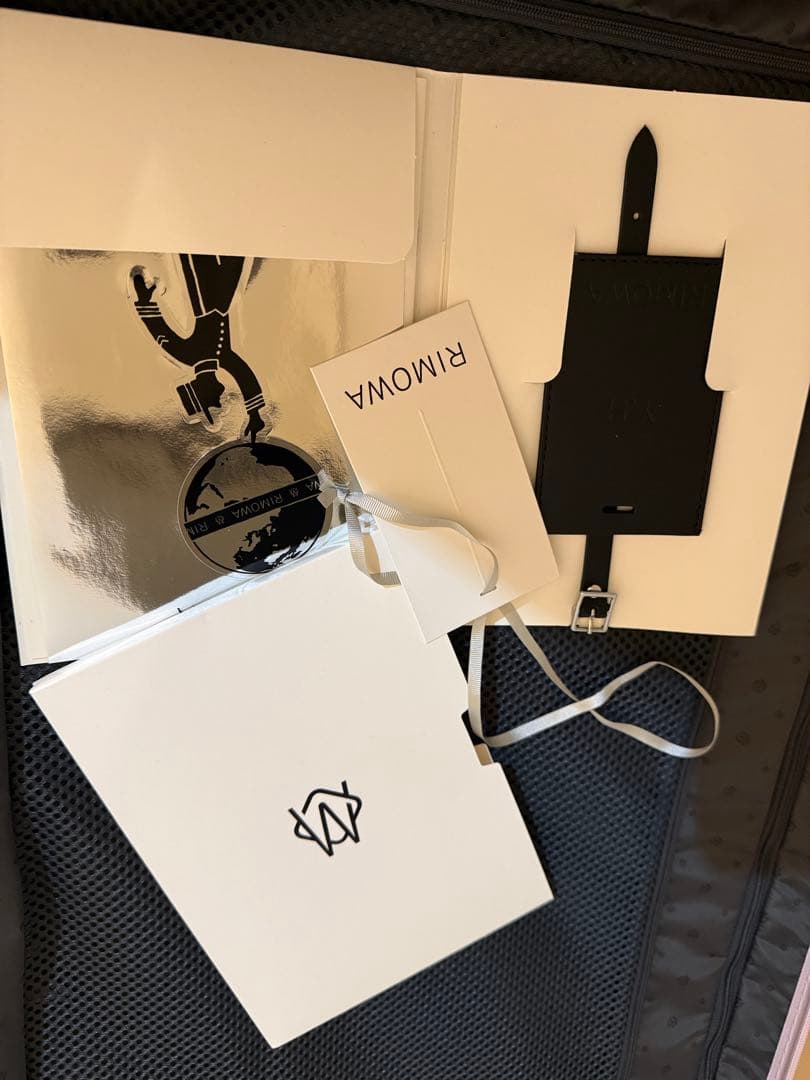 完売RIMOWA ピンク キャリーケース トランク　限定