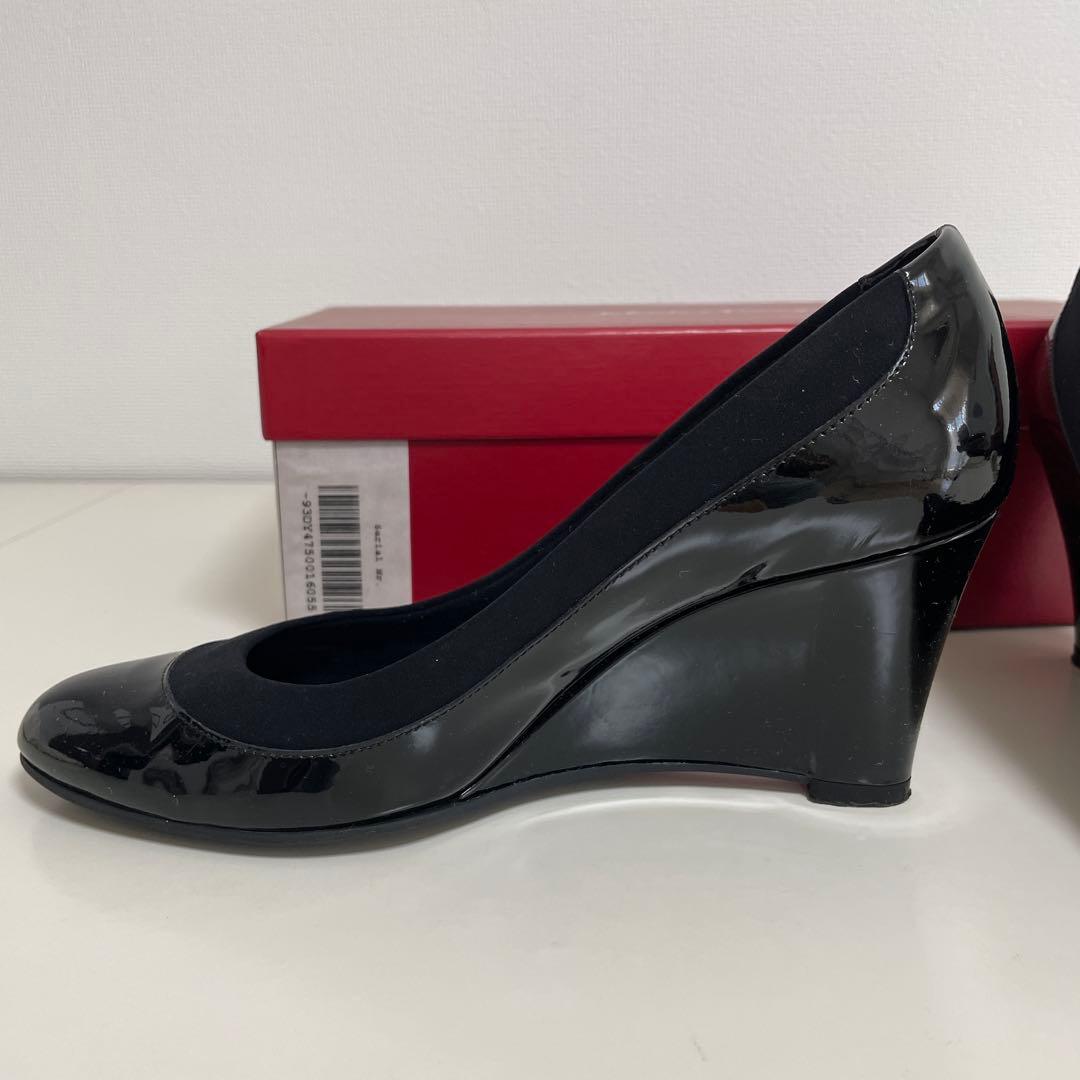 最終価格Salvatore Ferragamo ブラックウェッジヒールパンプス