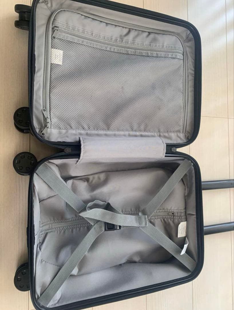 d*i様 無印　キャリーケース　機内持ち込みサイズ20 L ネイビー　紺