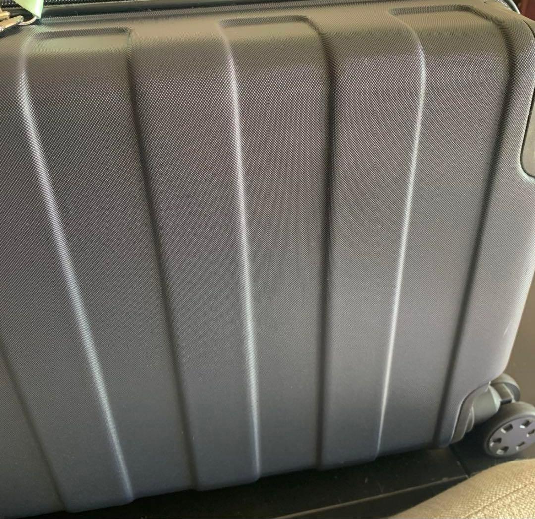 d*i様 無印　キャリーケース　機内持ち込みサイズ20 L ネイビー　紺