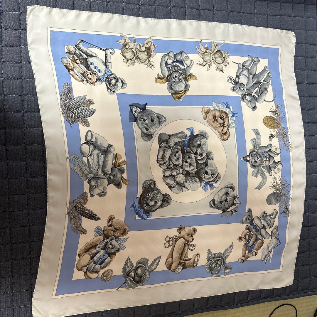 HERMES スカーフ CONFIDENTS ブルー ベア 熊