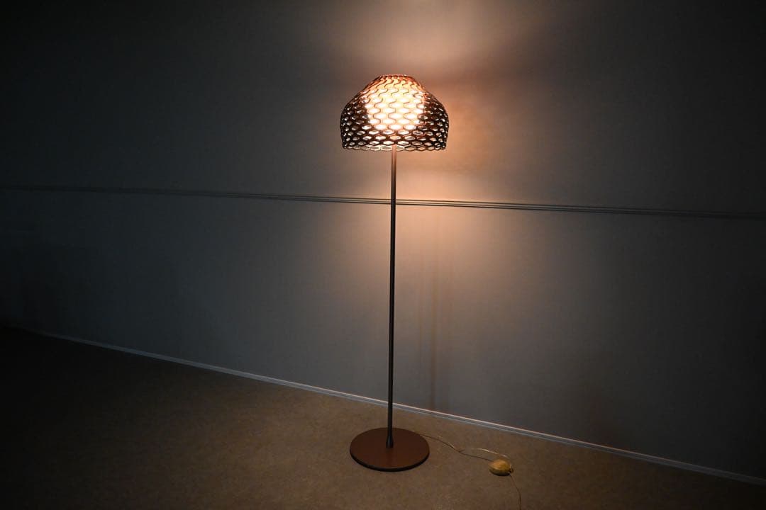 【展示極美品】 FLOS フロス フロア照明 TATOU F ブラック 廃盤