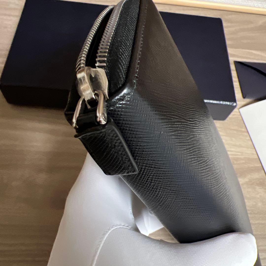 PRADA プラダ　長財布