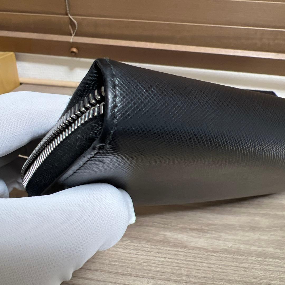 PRADA プラダ　長財布