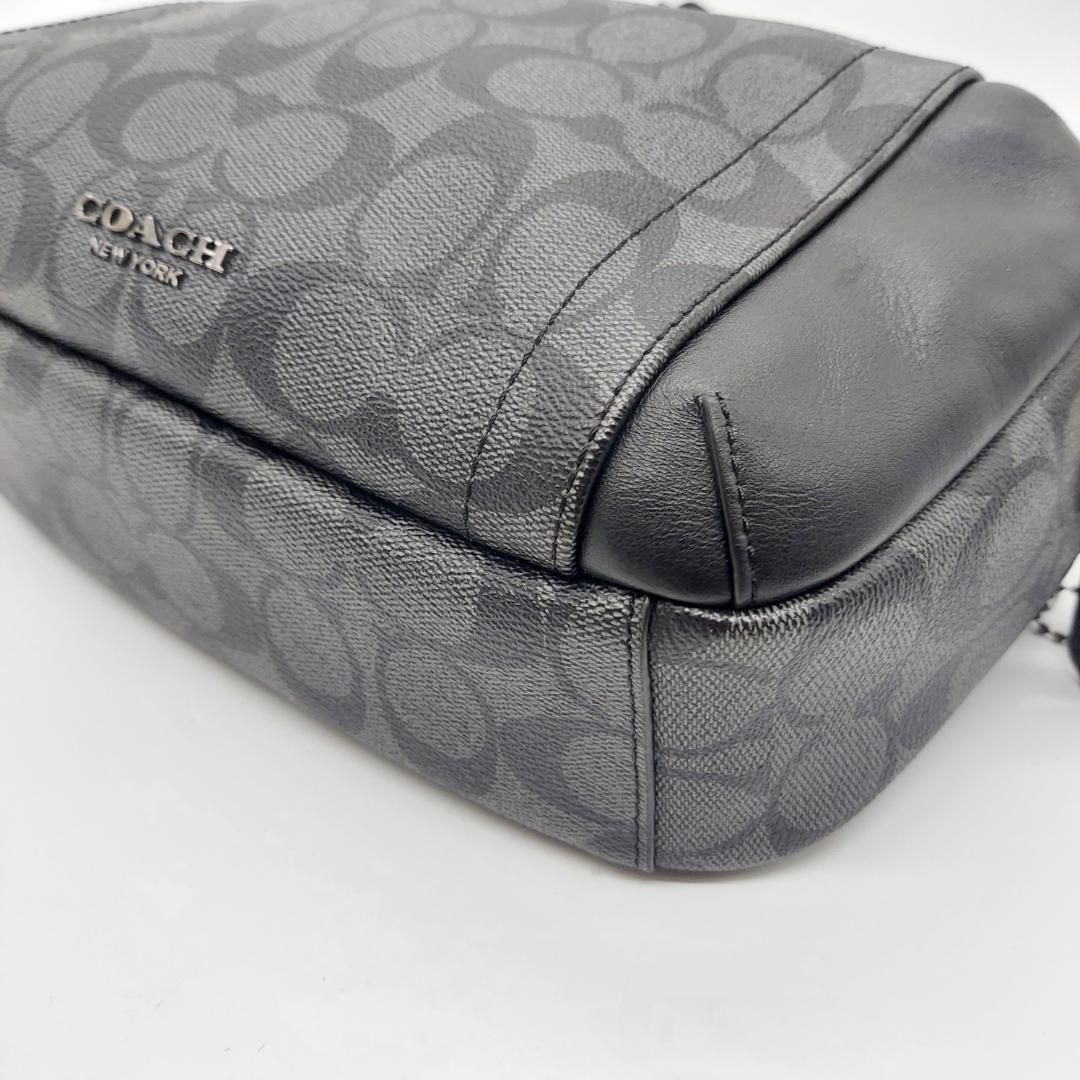 美品　COACH ボディバッグ　ウエストバッグ　シグネチャー　メンズ