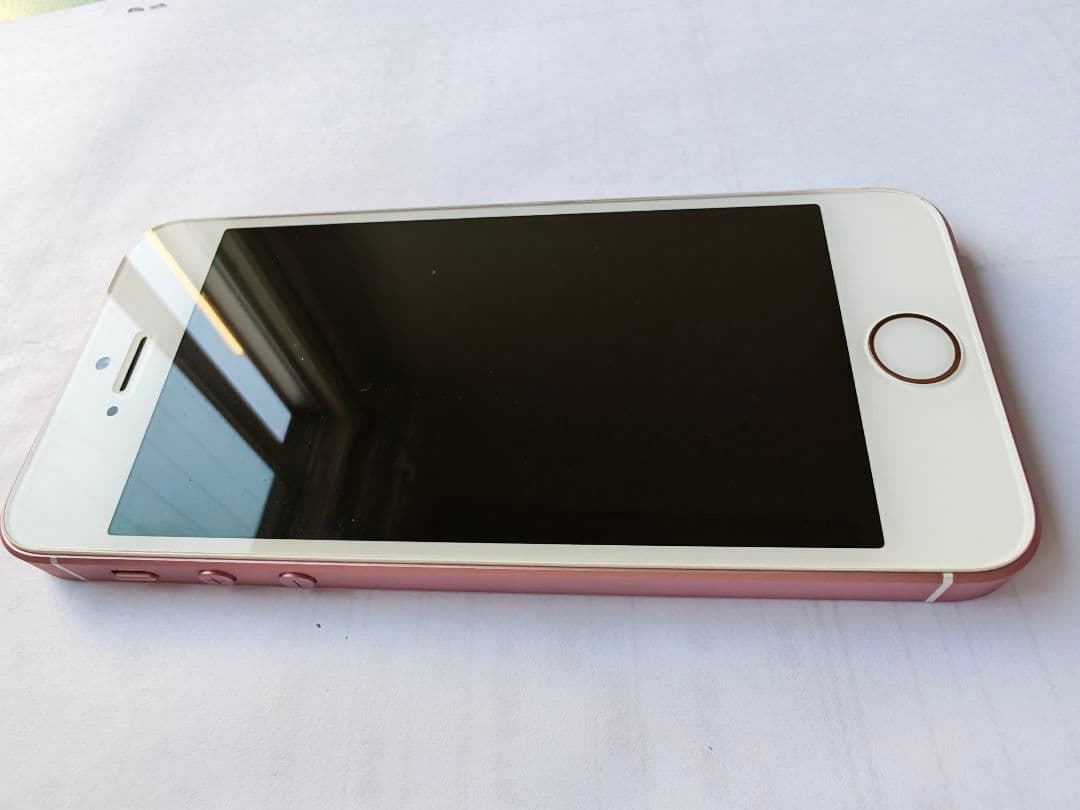 iphone se 32GB 　電池健康度91% sim解除しています。