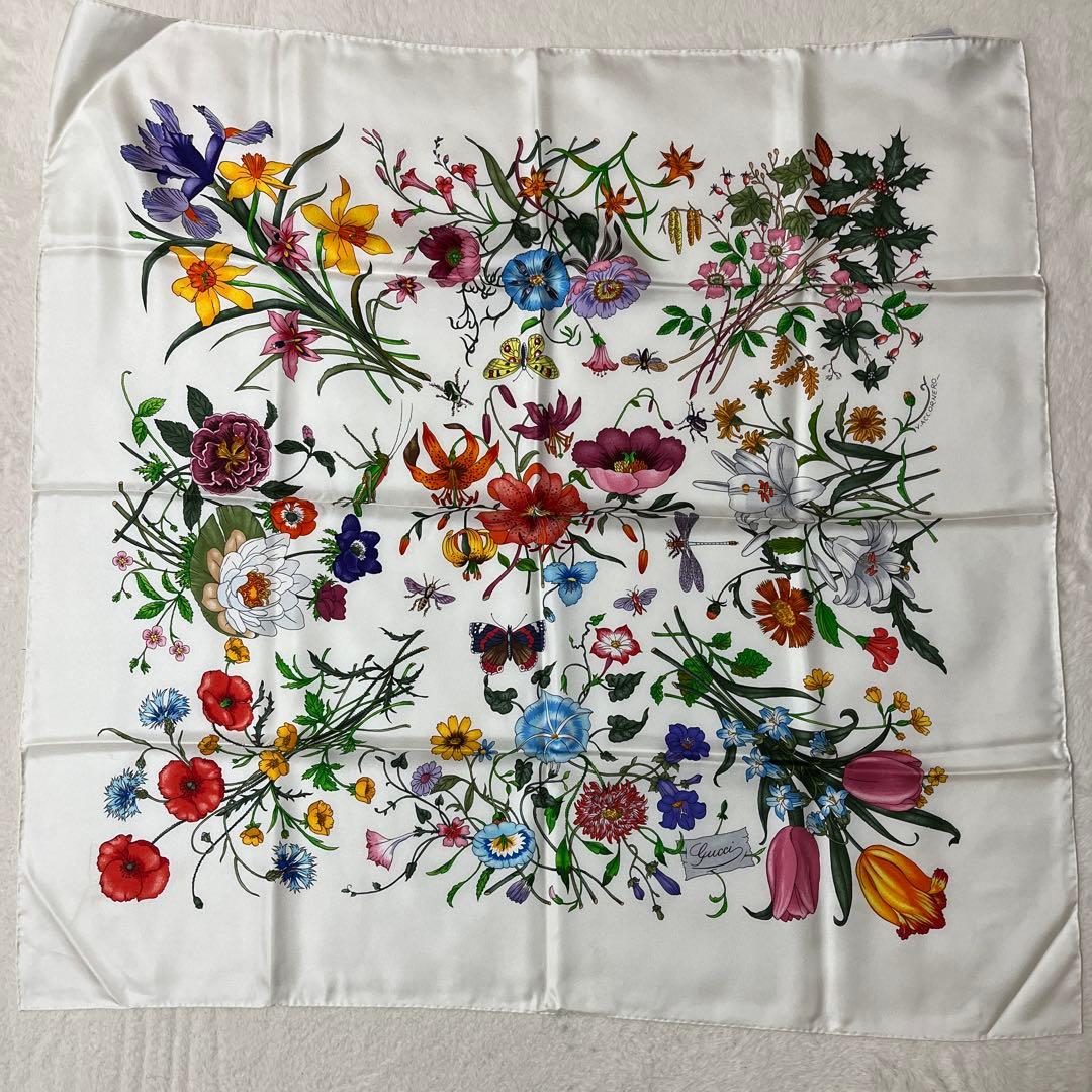 極美品　V.ACCORNERO GUCCI スカーフ　フローラ　蝿　シルク　花柄