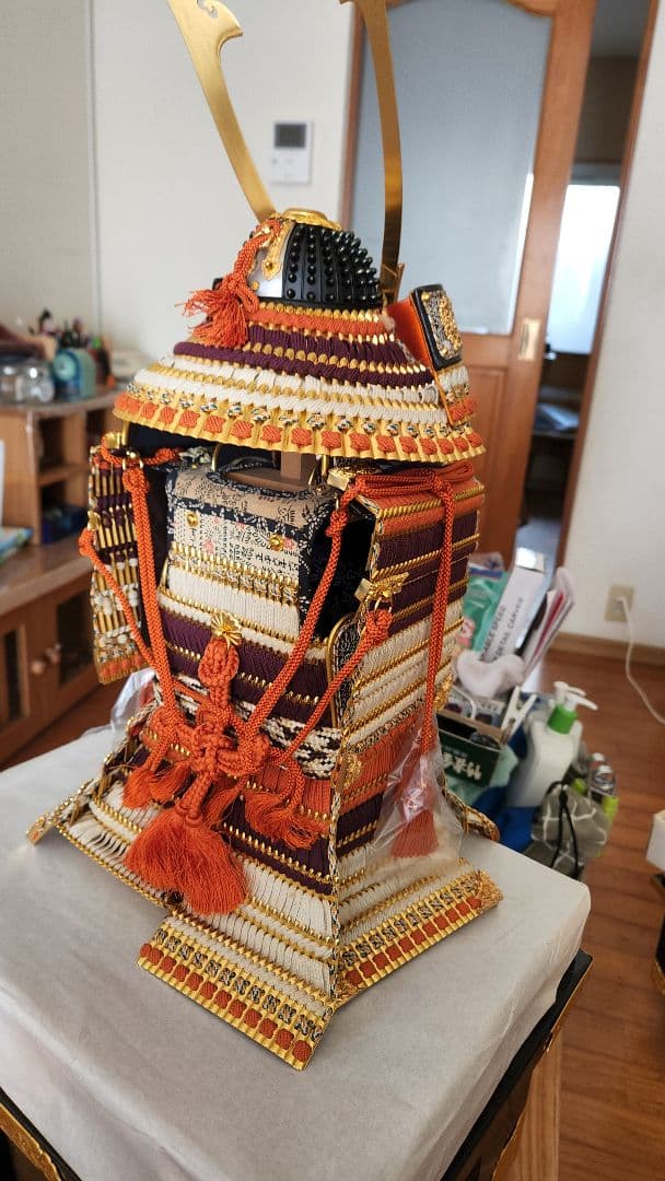 五月人形 装飾的な兜と鎧 約30cm10号作家は鈴甲子雄山