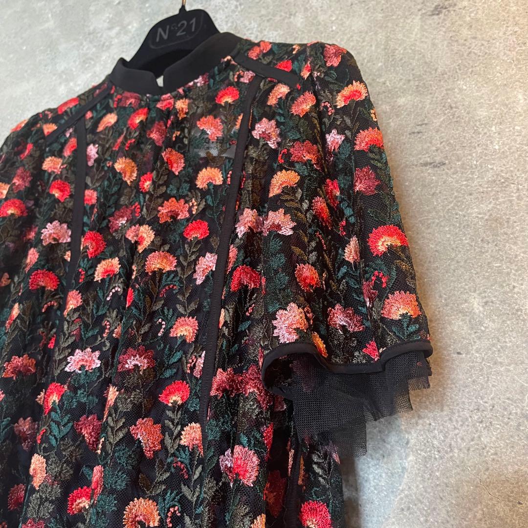 LOKITHO ロキト　刺繍花柄ブラウス　レーストップス