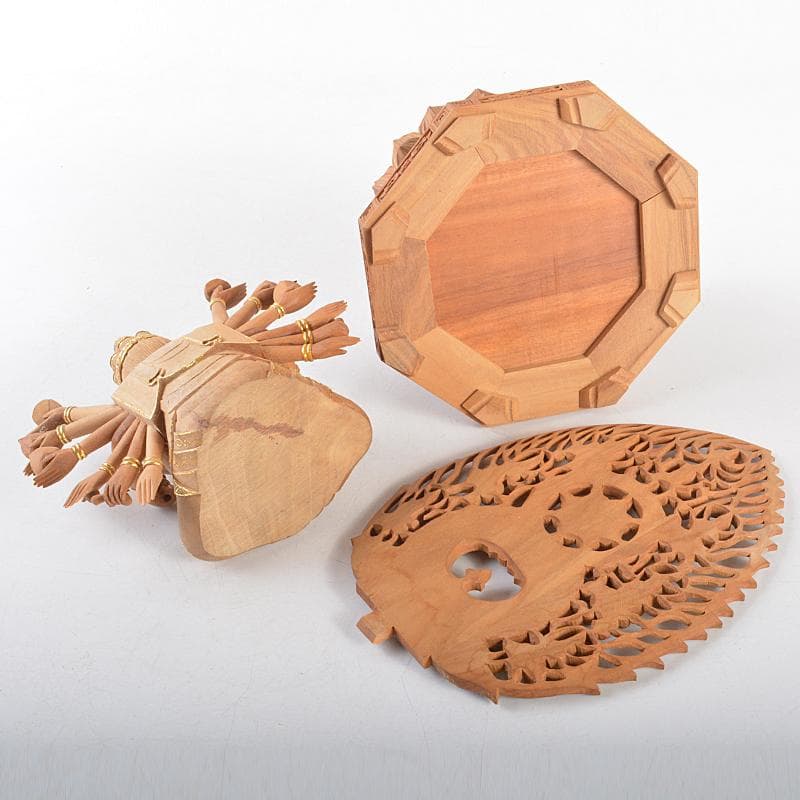 はろはろ　仏教美術松園大龍作白檀彫刻　千手観音菩薩像　共箱　U　R5647