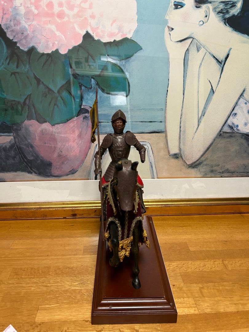 馬に乗ったスペインの騎士の彫刻の置物