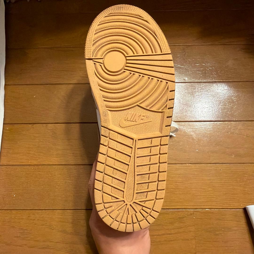 【ナイキ　ジョーダン】ハイカットスニーカー プラリネ ベージュ/ホワイト