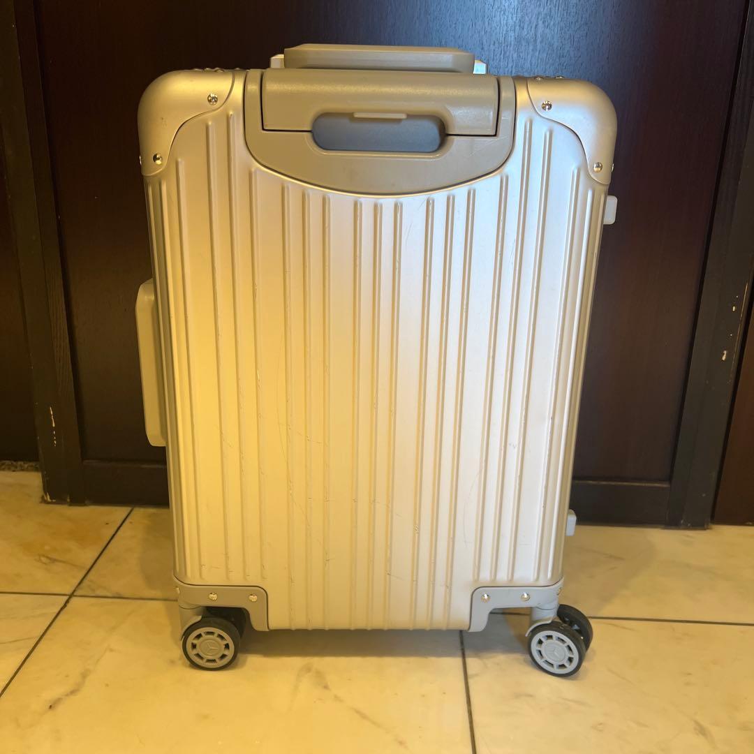 Mercedes シルバーキャリーケース 中型