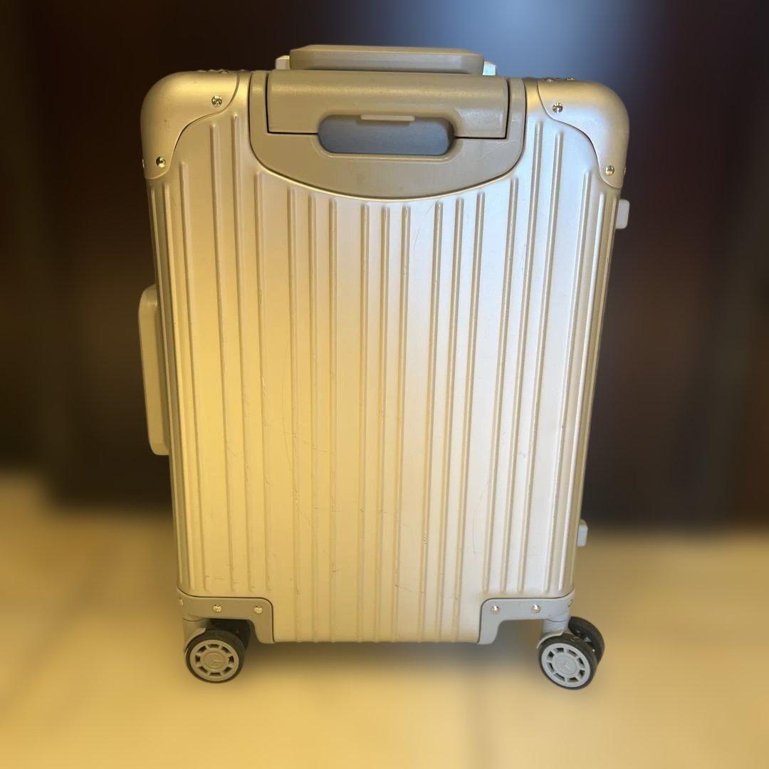 Mercedes シルバーキャリーケース 中型