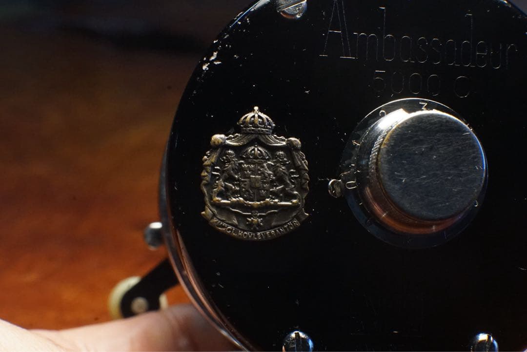 ABU アンバサダー 5000C 4スクリュー メンテ済 フレーム修正済