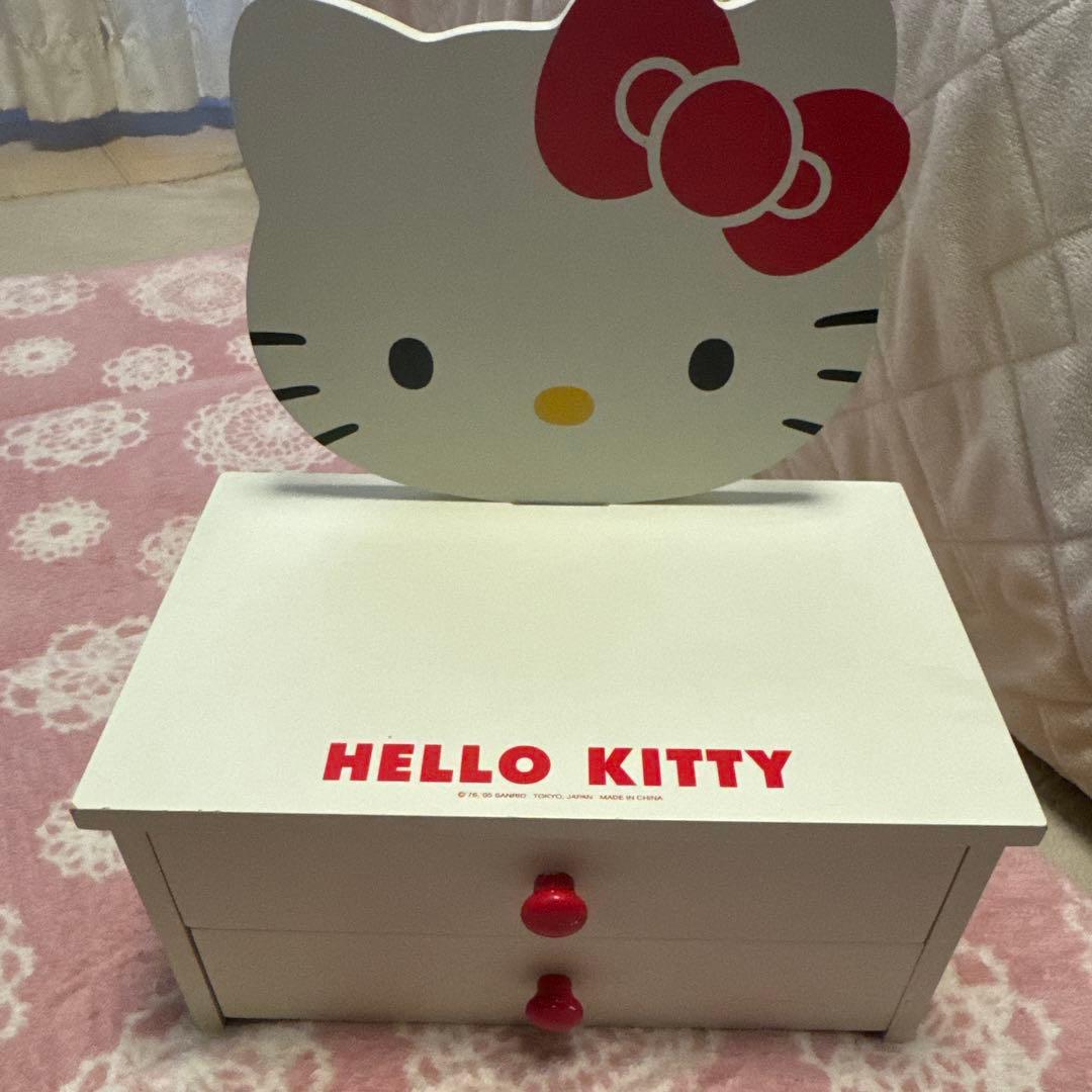 HELLO KITTY ミラー付き収納ボックス　小物入れ　ドレッサー