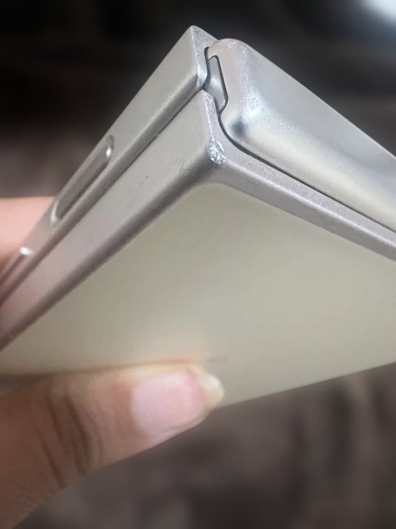 ZTE リベロ フリップ ゴールド 折りたたみ式スマートフォン