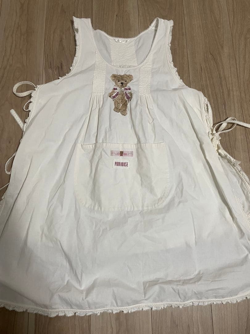 テディベア柄フード付きワンピースとエプロン