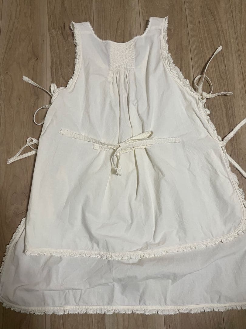 テディベア柄フード付きワンピースとエプロン