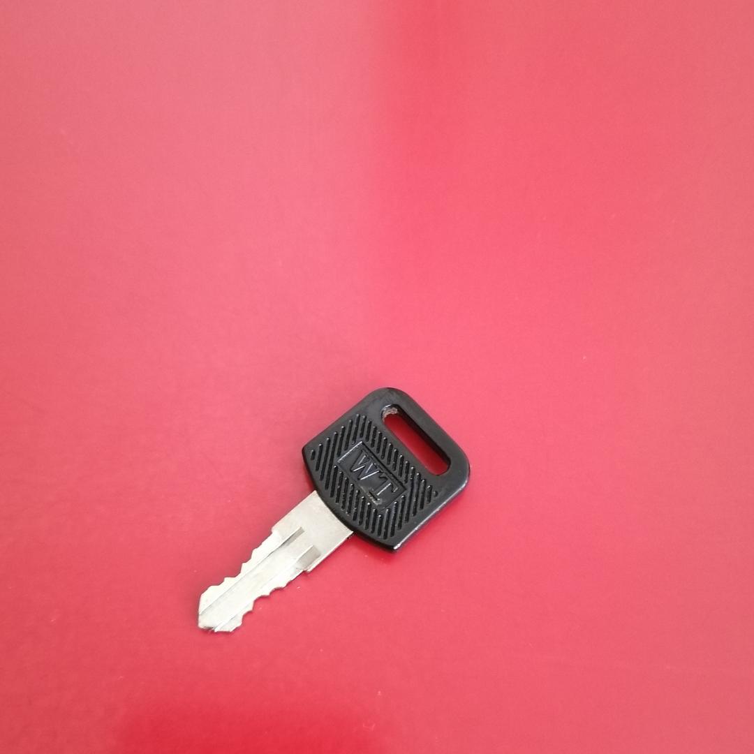 IKEA イケア PSキャビネット　赤