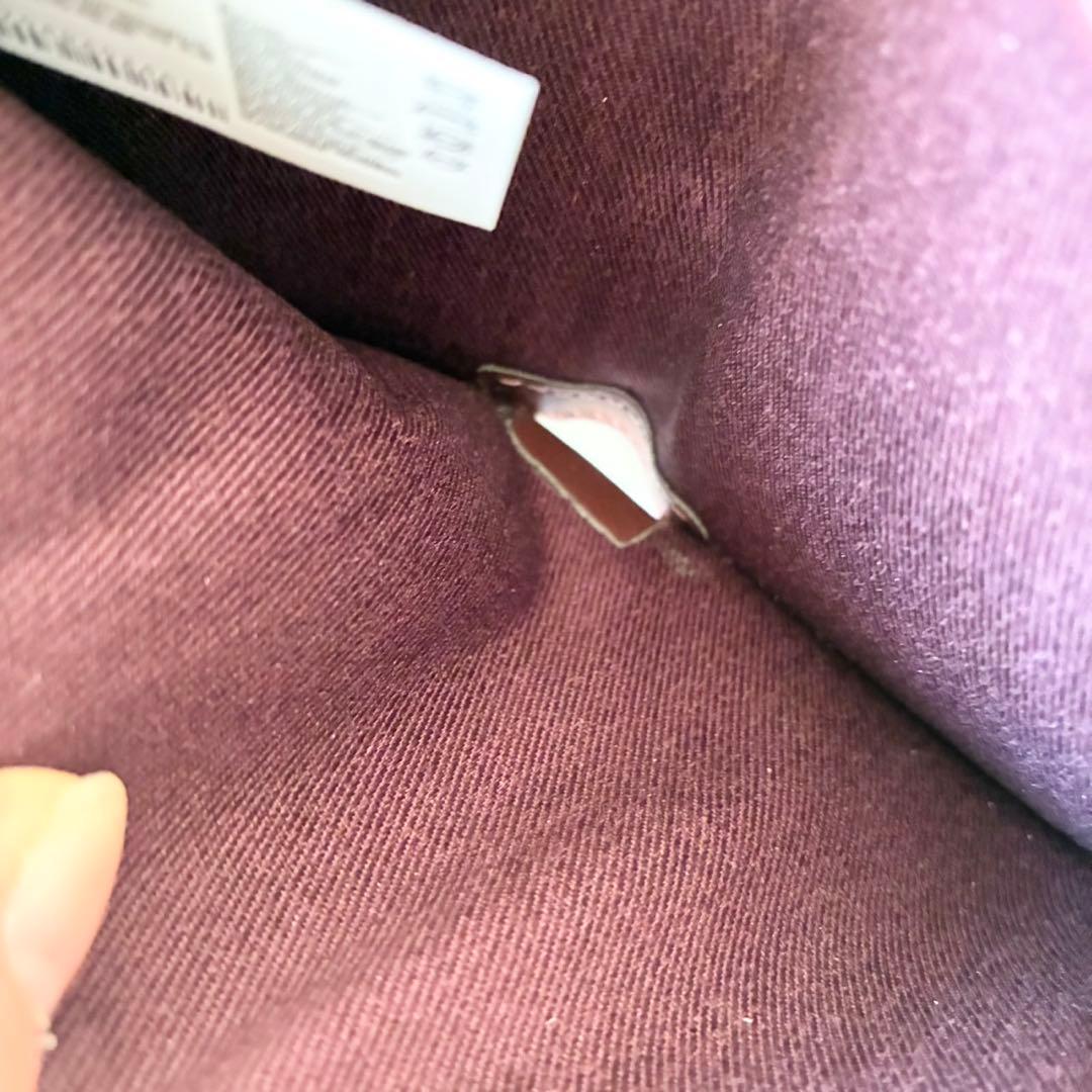 【新品】CHARLES & KEITH 三つ折り財布 アリエッティ キルティング