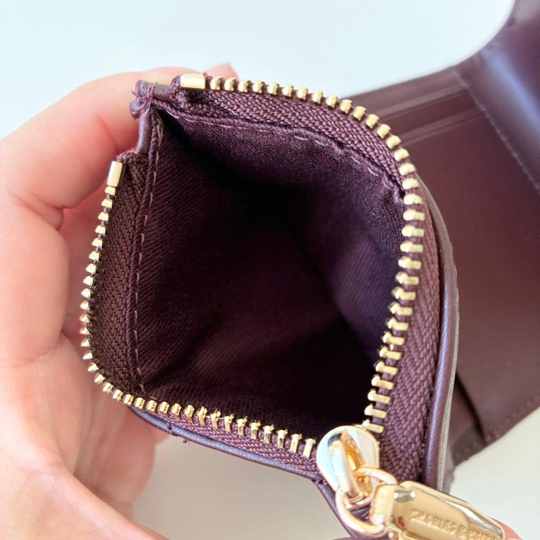 【新品】CHARLES & KEITH 三つ折り財布 アリエッティ キルティング