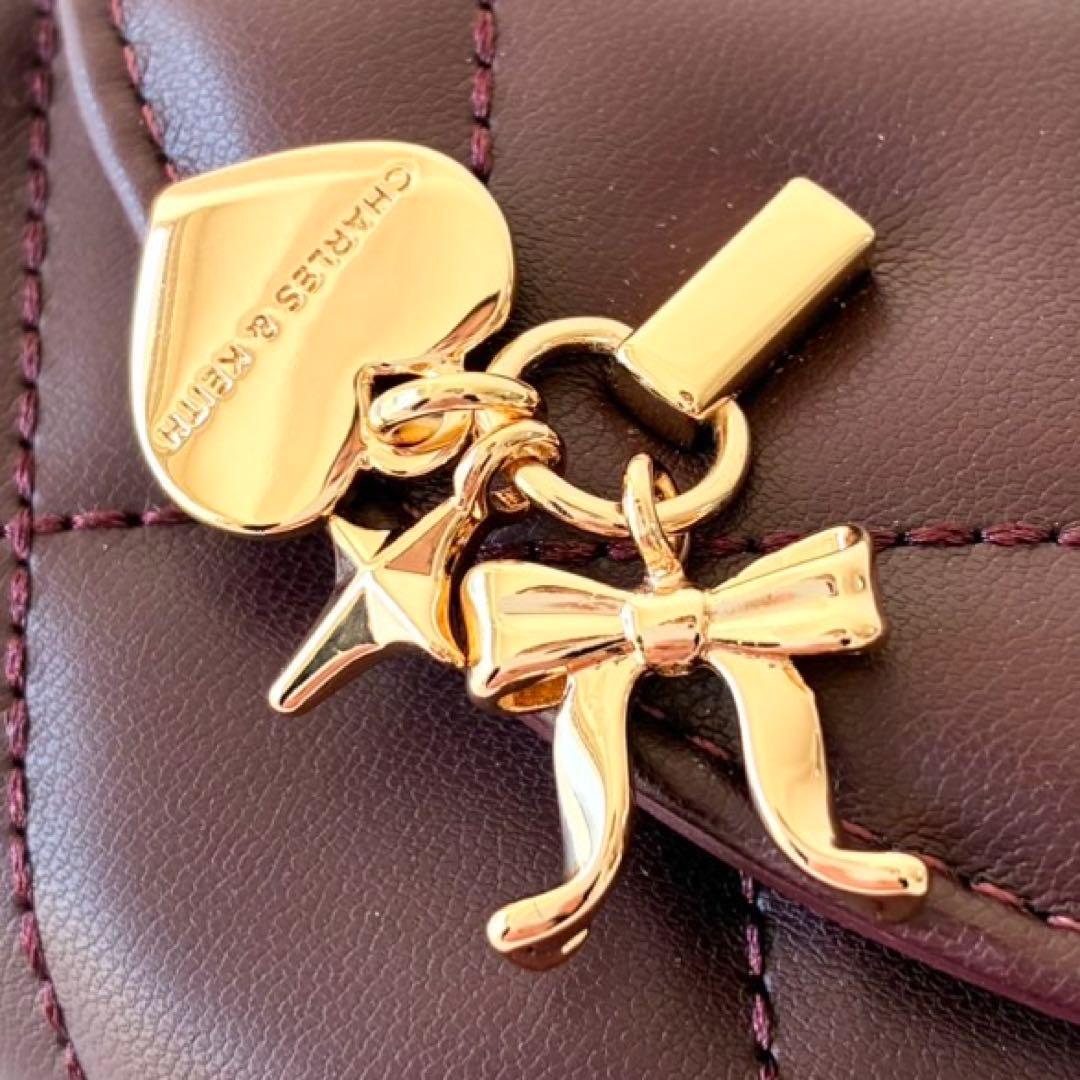 【新品】CHARLES & KEITH 三つ折り財布 アリエッティ キルティング