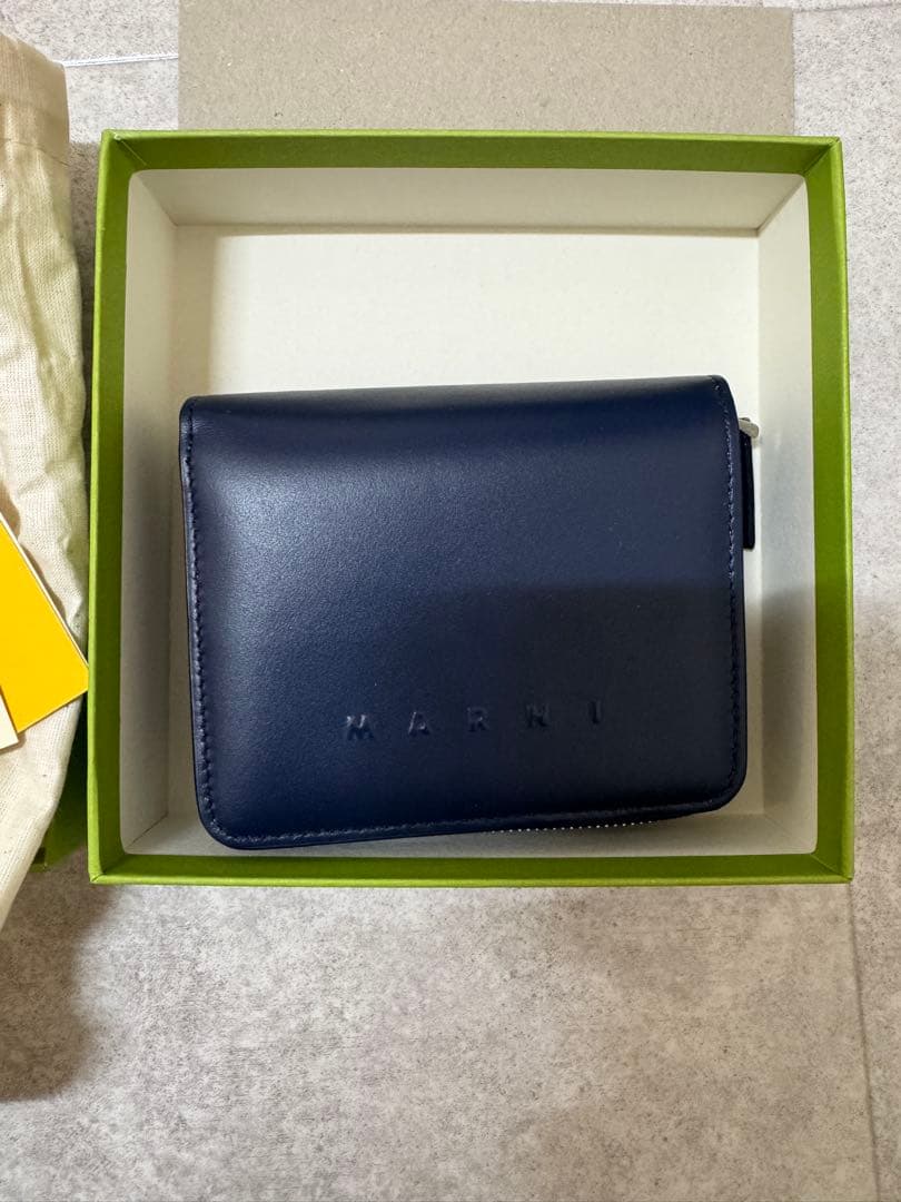MARNI ネイビー 二つ折り財布 新品未使用※凹みありお安く