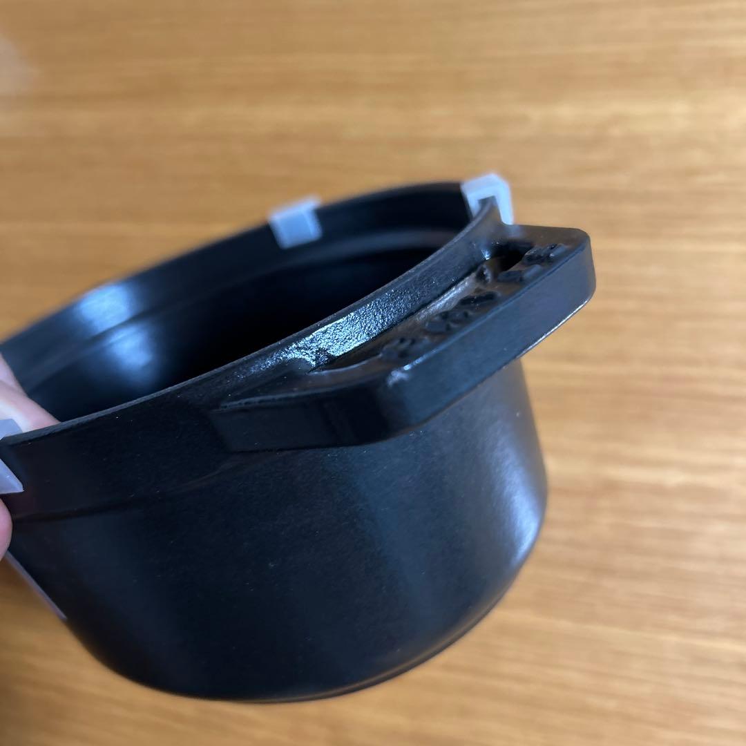 staub ココット　オーバル　黒