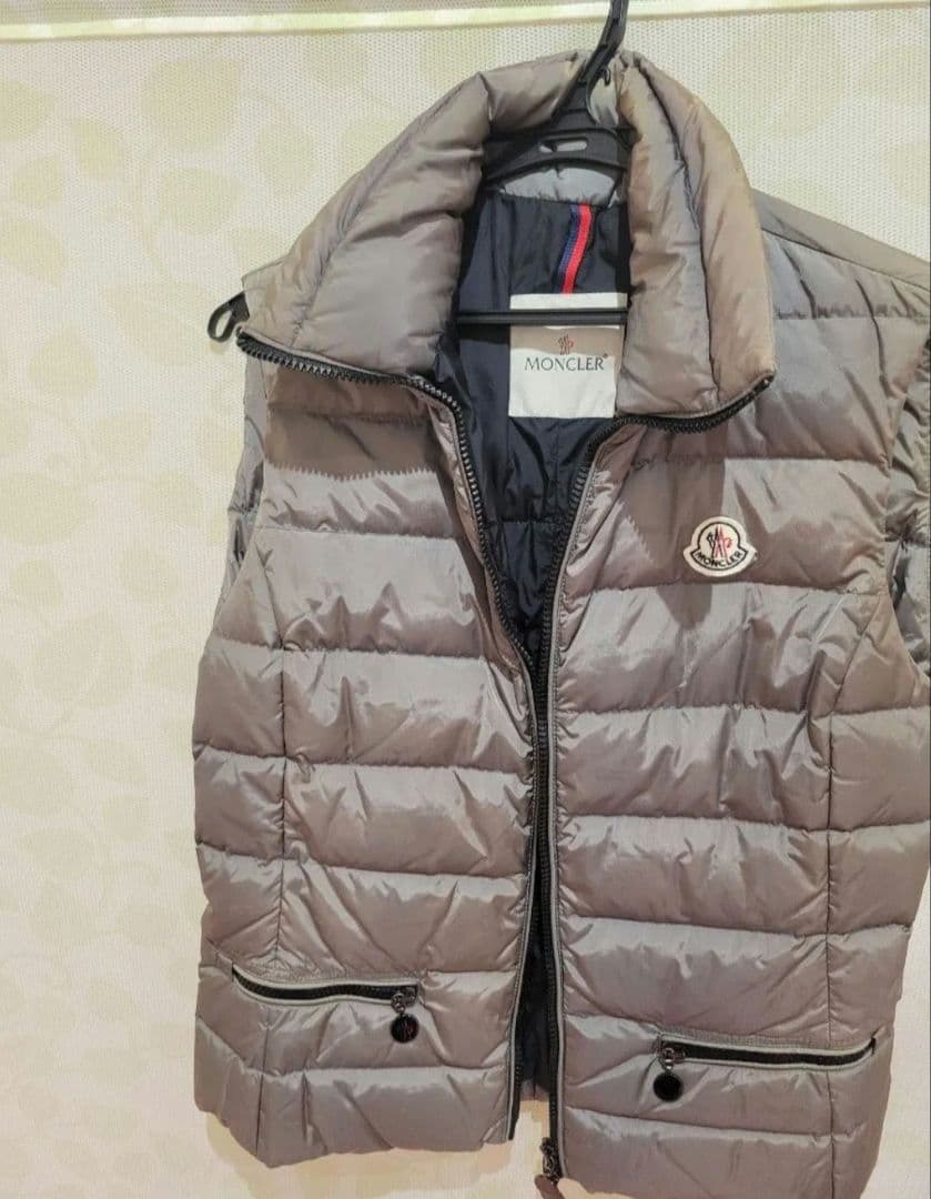 Moncler Gaelle Gilet グレー ダウンベスト