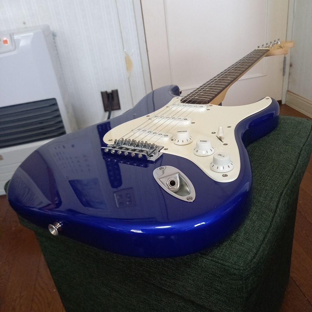 『美品』金文字ロゴSquier By Fender Affinity STRAT