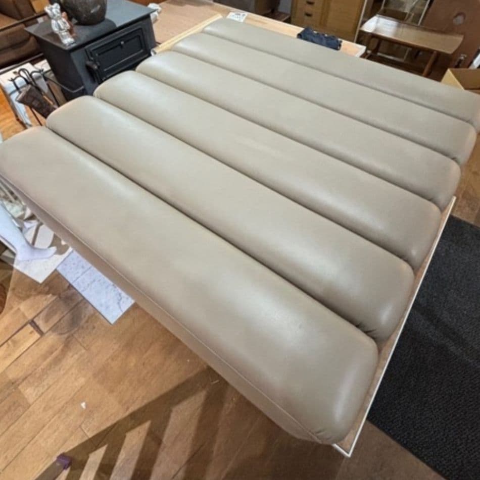 引き取り限定 格安 レザー フットスツール インテリア 家具 ベージュ系