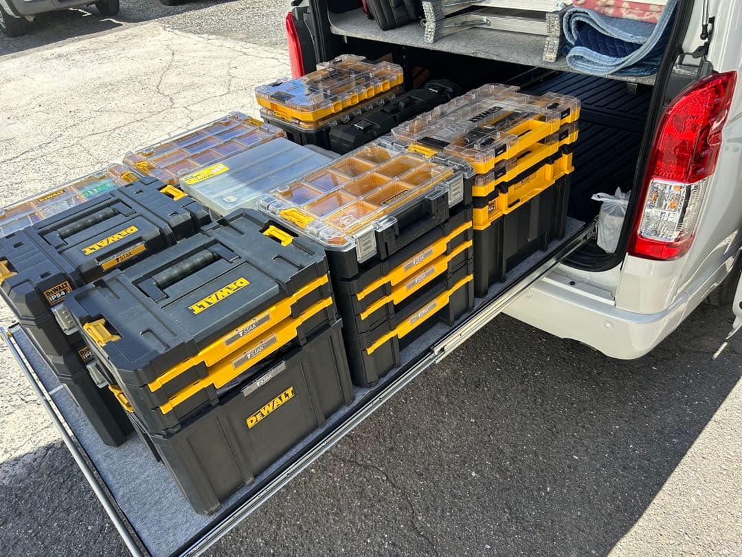 s.w.ハイエーススライドフロア引手ポール棚板フェルト無し