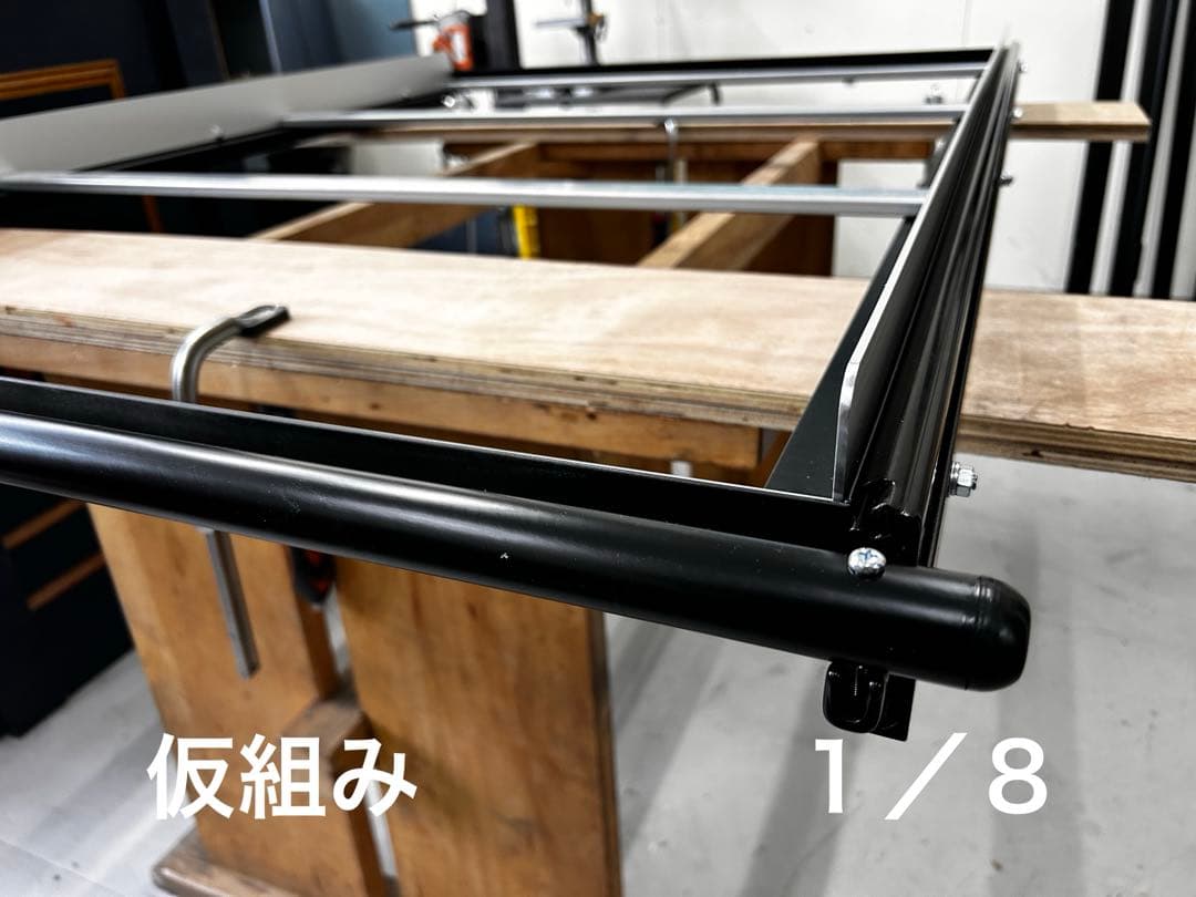 s.w.ハイエーススライドフロア引手ポール棚板フェルト無し