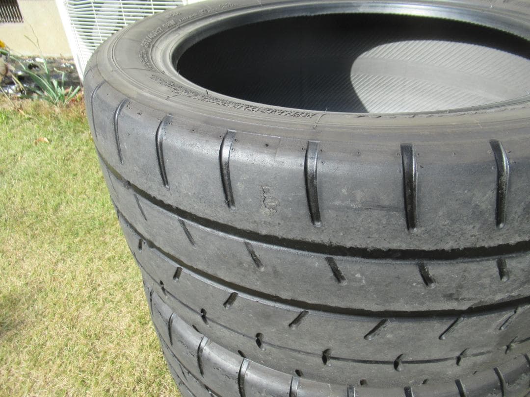 ☆送料無料 2023年製造 室内保管☆A052 255/40 R17インチ☆