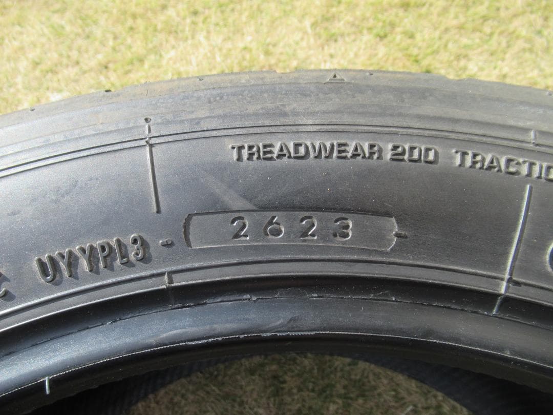 ☆送料無料 2023年製造 室内保管☆A052 255/40 R17インチ☆