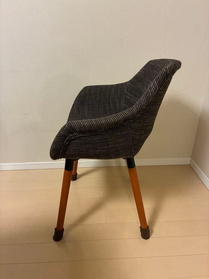 shuta様　イームズダイニングチェア2脚(グリーン、ブラウン)