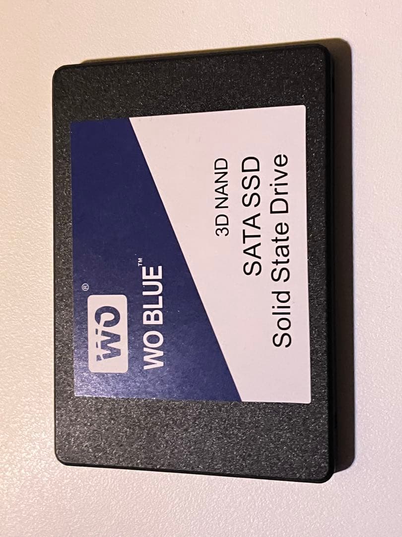 SSD 4TB 2.5インチ SATA 現状品(ジャンク扱い)