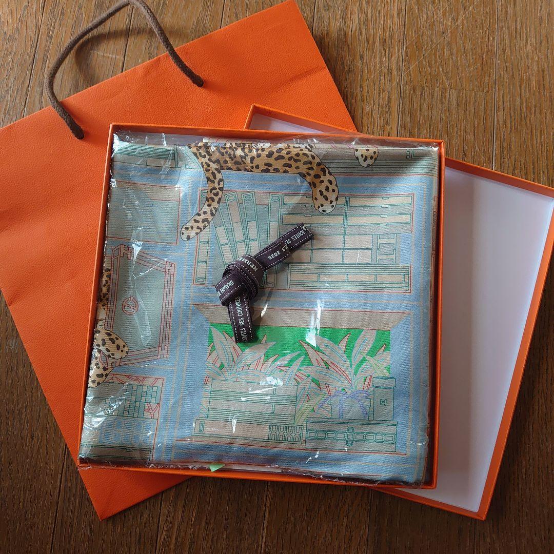 ★専用★　HERMESカレ 90 12頭のレオパードダ　ブルフェイス スカーフ