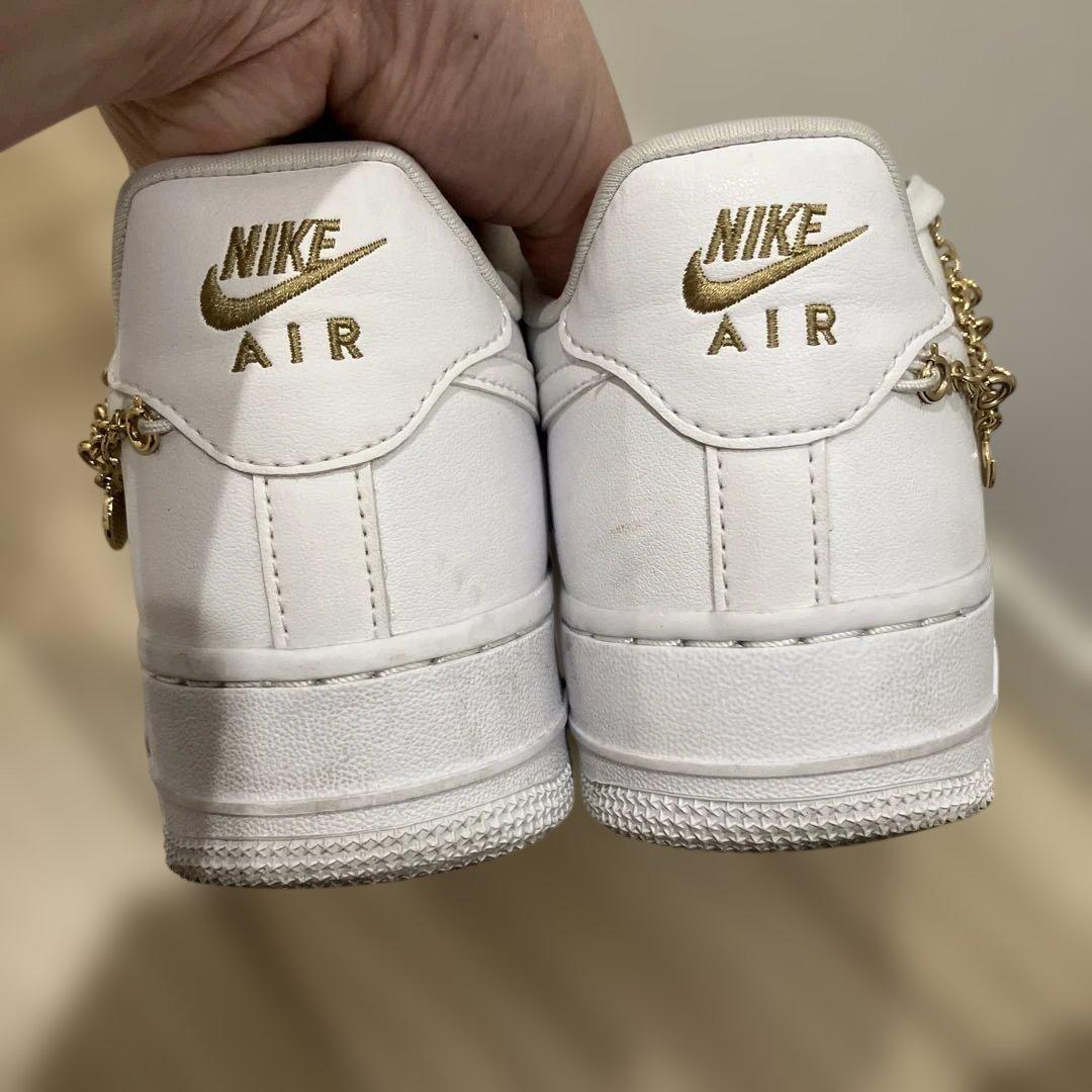 エアフォース1 ホワイトペンダント24.5 チェーン　スニーカー　WMNS 靴