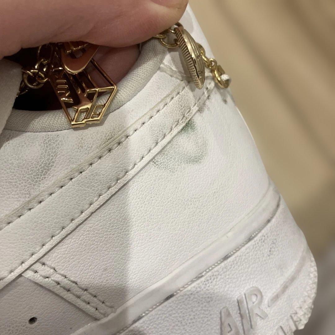 エアフォース1 ホワイトペンダント24.5 チェーン　スニーカー　WMNS 靴