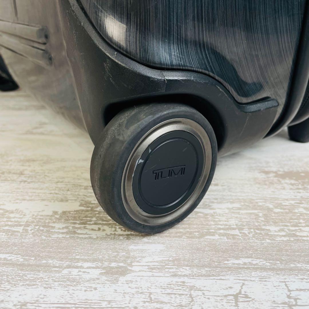 TUMI トゥミVAPOR 2輪コンパクトキャリーケース　機内持込可能【25L】
