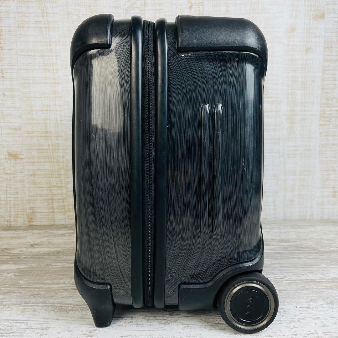 TUMI トゥミVAPOR 2輪コンパクトキャリーケース　機内持込可能【25L】