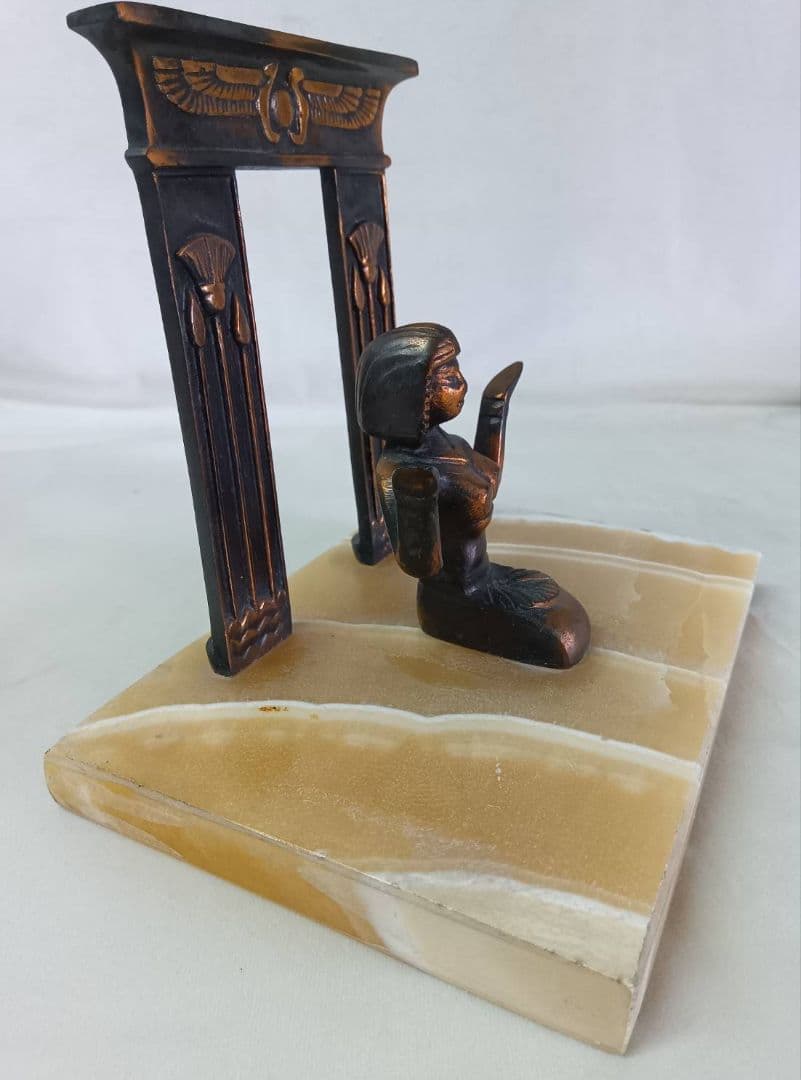 エジプト土産　アルバ石置物　2点　インテリア　ネフェルティティ　クレオパトラ